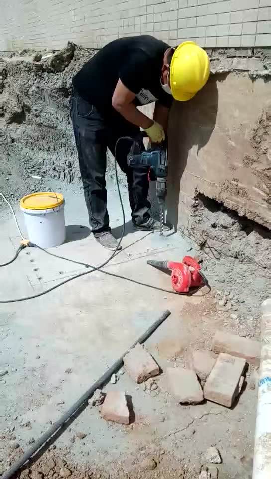 黄山新旧混凝土植筋连接加固